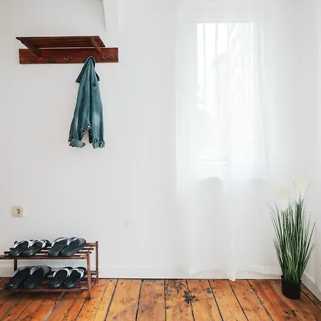 アパート 5 Min To Citycenter - House & Garden - Netflix, Playstation & Wifi ソフィア