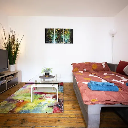 アパート 5 Min To Citycenter - House & Garden - Netflix, Playstation & Wifi ソフィア