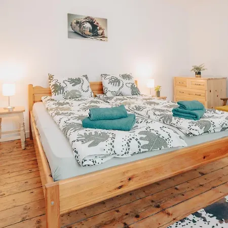 Apartamento 5 Min To Citycenter - House & Garden - Netflix, Playstation & Wifi Sofía