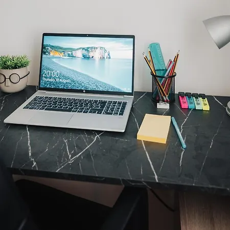 アパート 5 Min To Citycenter - House & Garden - Netflix, Playstation & Wifi