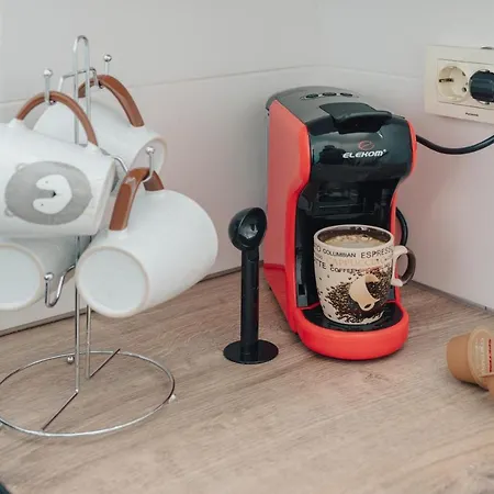 5 Min To Citycenter - House & Garden - Netflix, Playstation & Wifi Apartment
