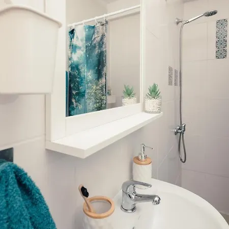 Apartamento 5 Min To Citycenter - House & Garden - Netflix, Playstation & Wifi Sofía